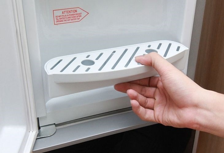 Nếu ống dẫn và các khớp nối bên trong bị hỏng thì nên mua mới để thay nhé!