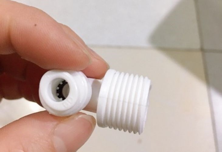 Nếu ốc vít hoặc bulông đã hỏng, thay thế bằng các bộ phận mới