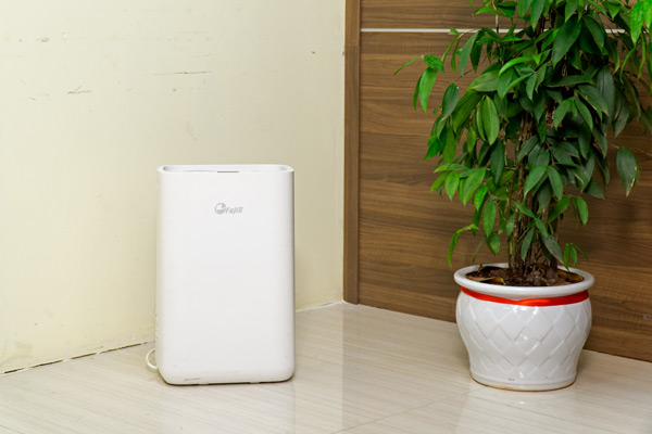 Máy hút ẩm dân dụng FujiE HM-914EC, công suất 14lit/ngày