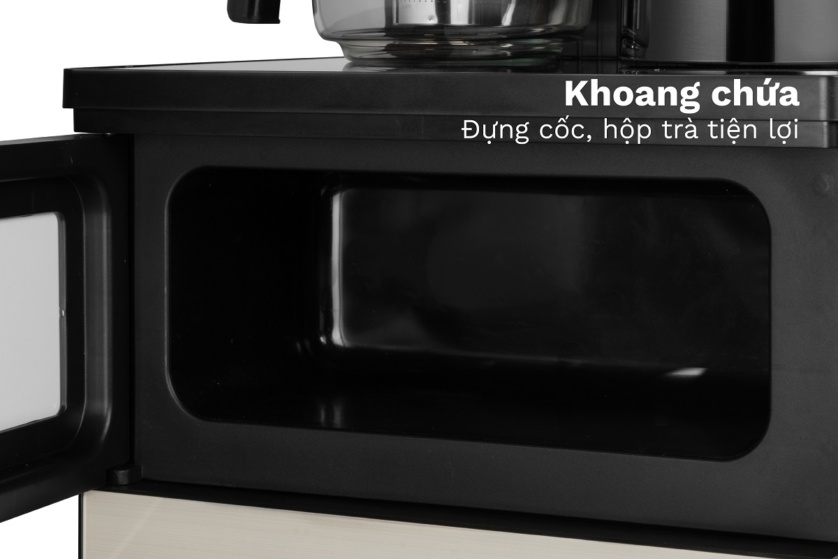 Thiết kế sang trọng mặt phía trước tông màu trắng sữa nổi vân bên ngoài mặt kính . Thân vỏ làm từ nhựa PP cao cấp kết hợp khung sườn bằng thép tạo độ chắc chắn an toàn khi sử dụng .Bảng điều khiển cảm ứng trên máy nhạy chỉ với một thao tác chạm . Thân máy nhỏ gọn , có ngăn chứa đồ tiện lợi như : hộp cafe, hộp trà .ly , cốc ...phù hợp với phòng tiếp khách, phòng họp, dùng cho văn phòng cũng như gia đình với kiểu dáng hoàn toàn mới, sang trọng, hiện đại, đảm bảo vệ sinh, thân thiện môi trường.